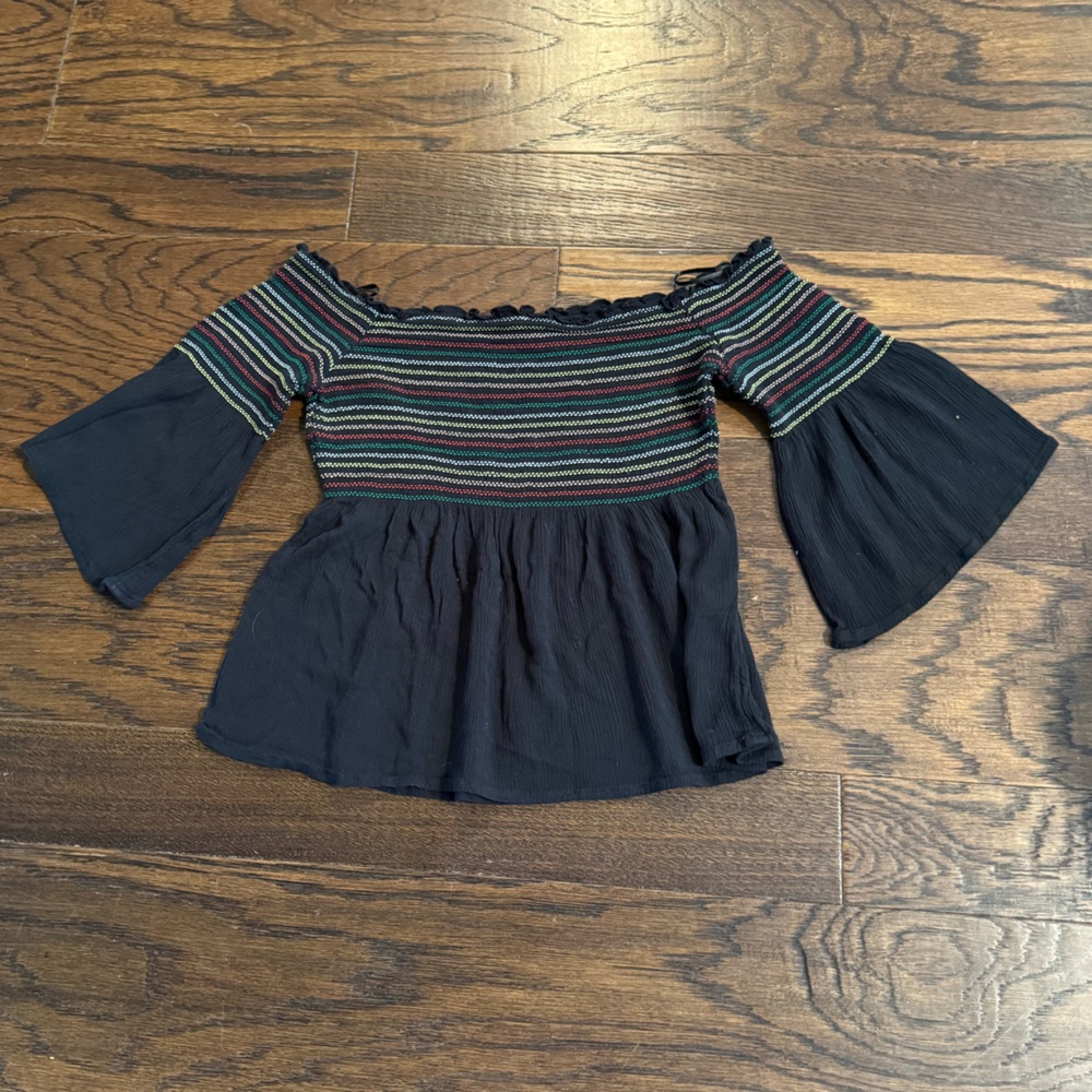 Hollister women S white, red & Green boho festival Ruffled Blouse bell sleeves